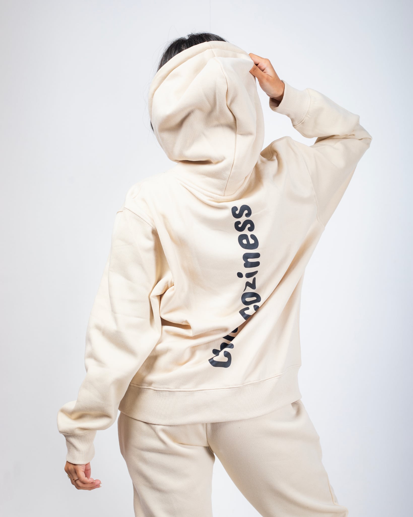 WOMEN'S OVERSIZED OFF-WHITE HOODIE