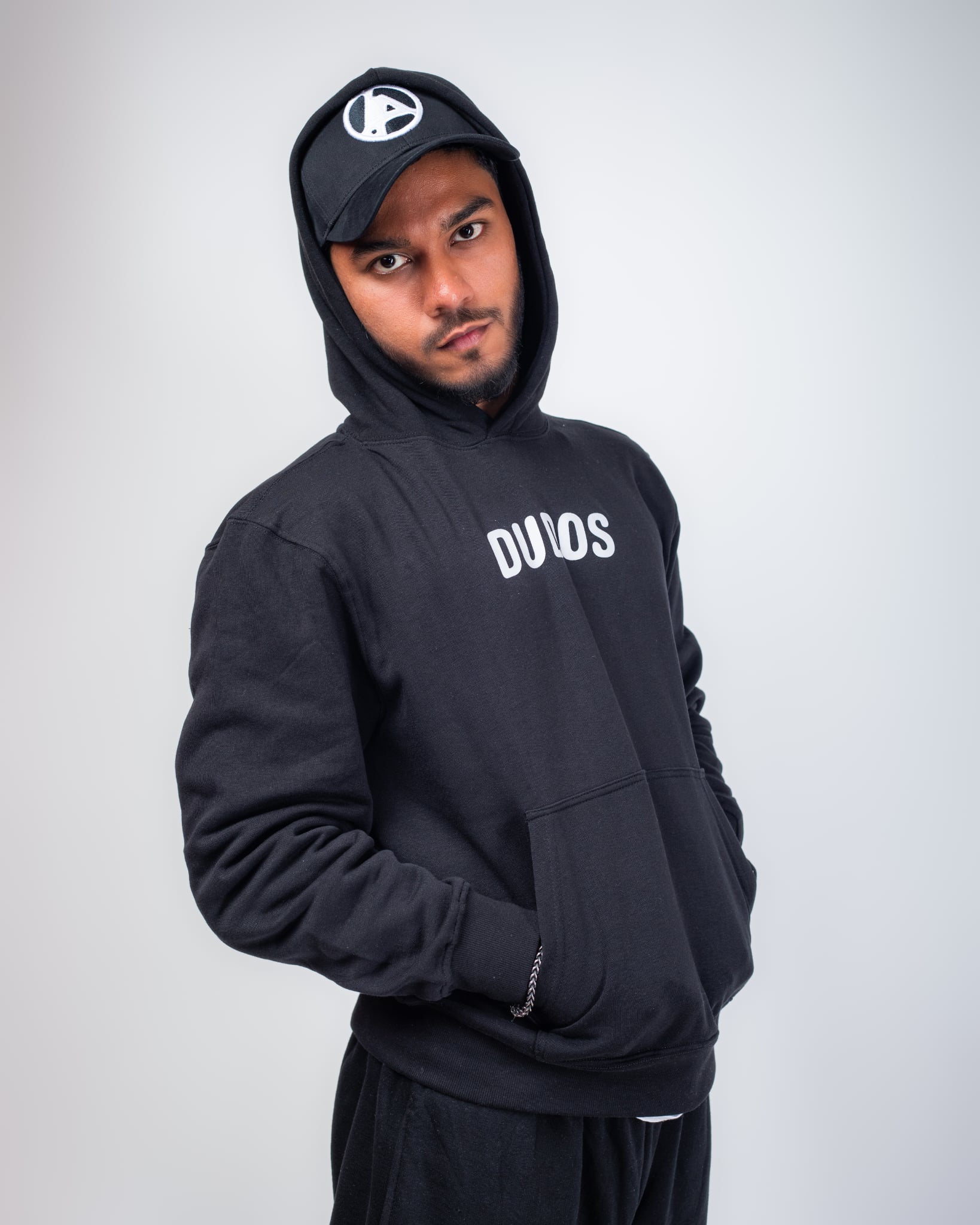 MEN'S OVERSIZED BLACK HOODIE