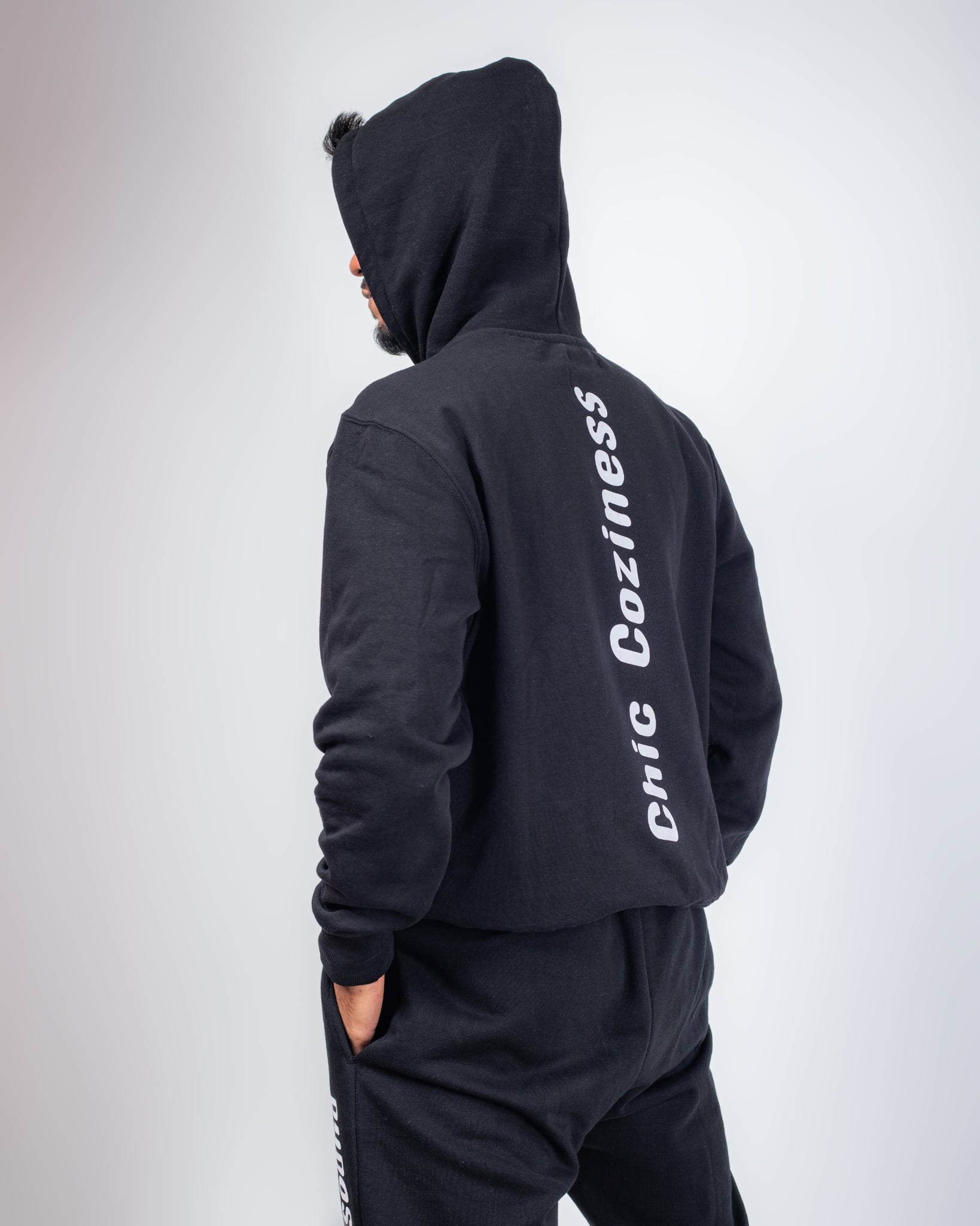 MEN'S OVERSIZED BLACK HOODIE
