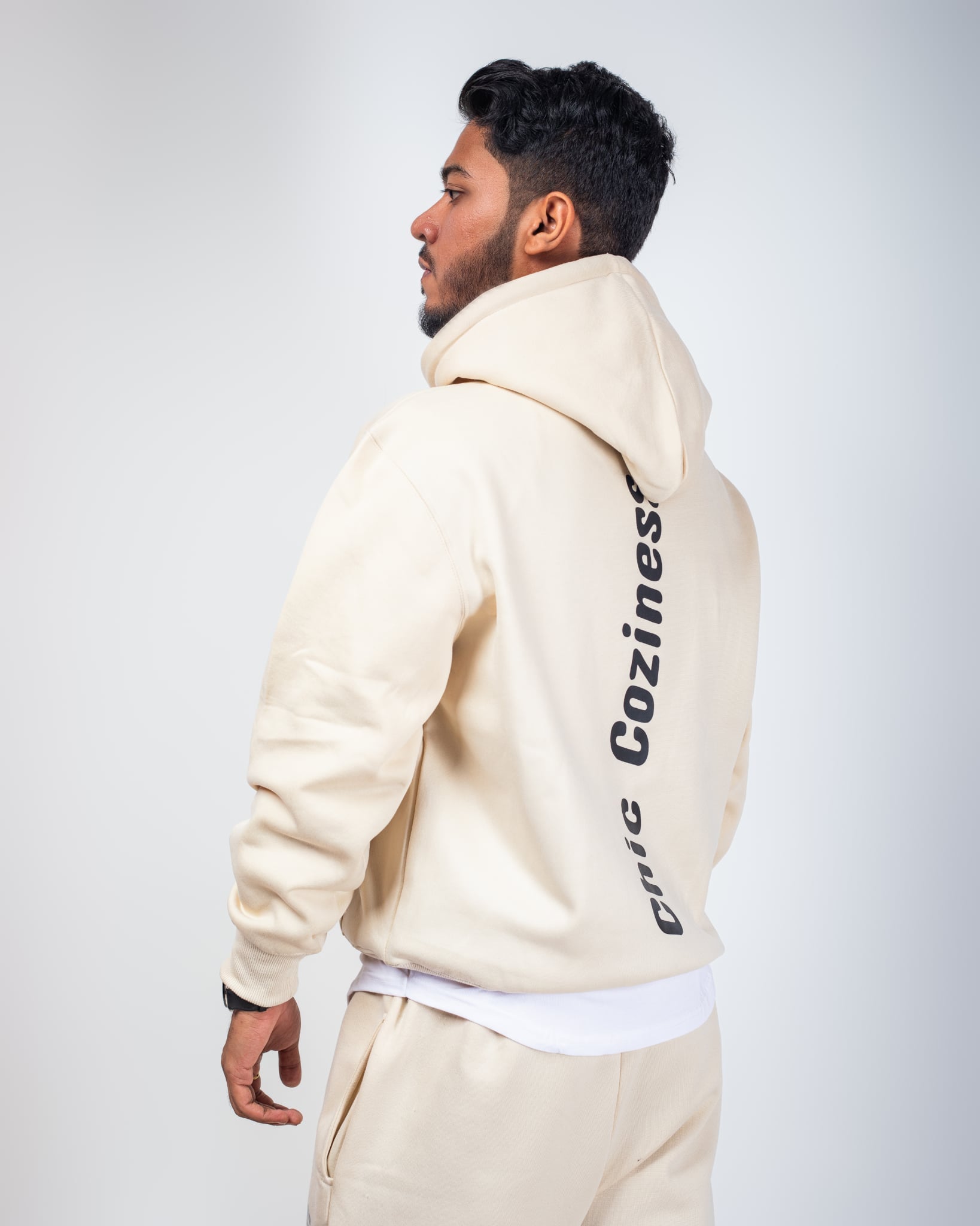 MEN'S OVERSIZED OFF-WHITE HOODIE
