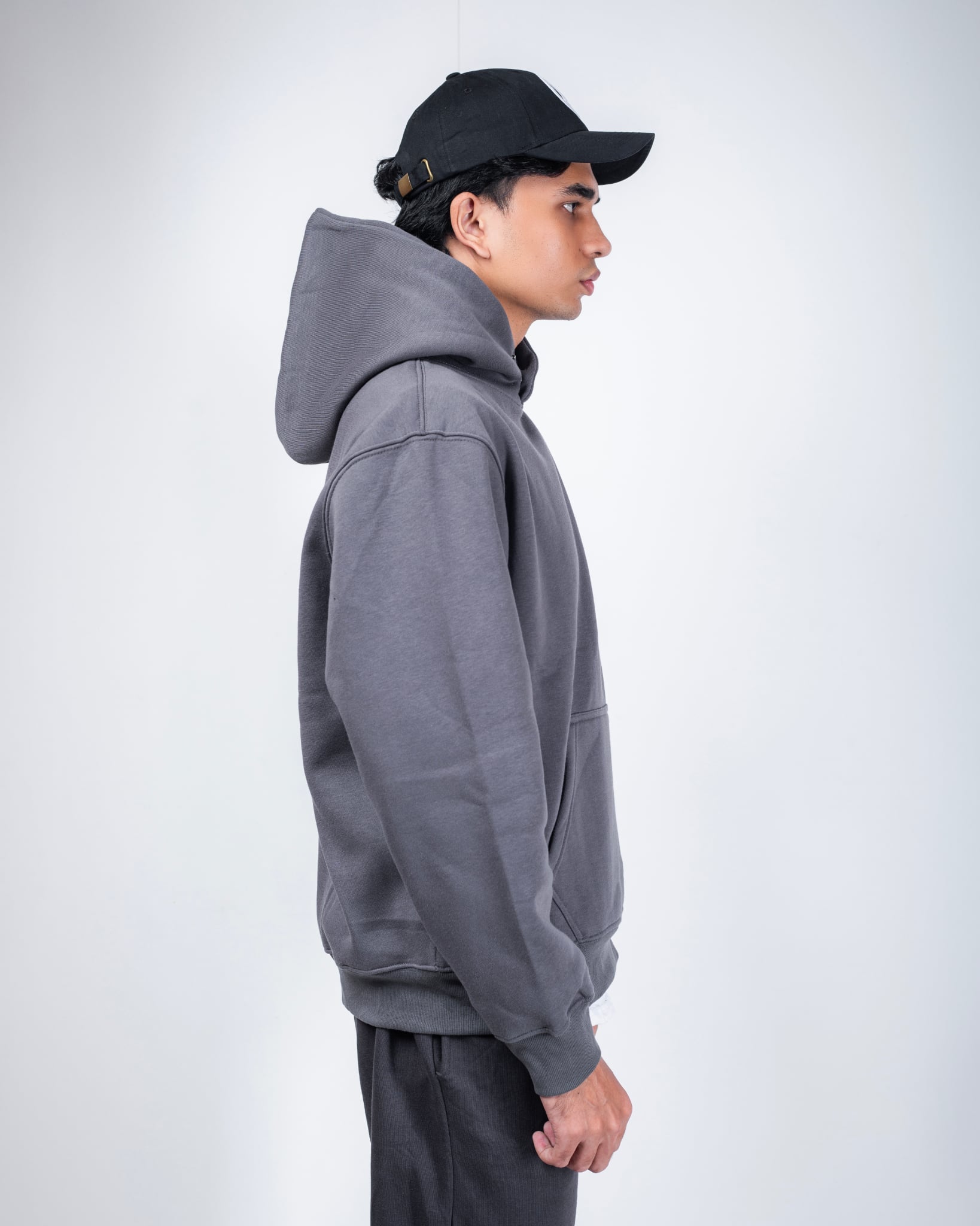 MEN'S OVERSIZED GREY HOODIE